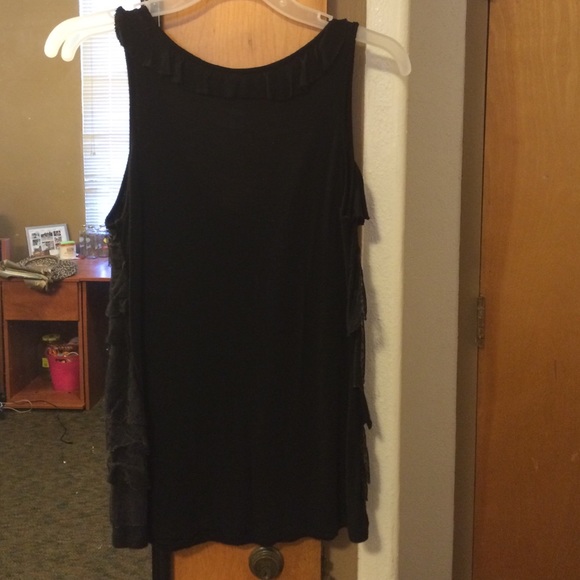 Black ruffled tank top with lace ruffles! - Picture 3 of 3