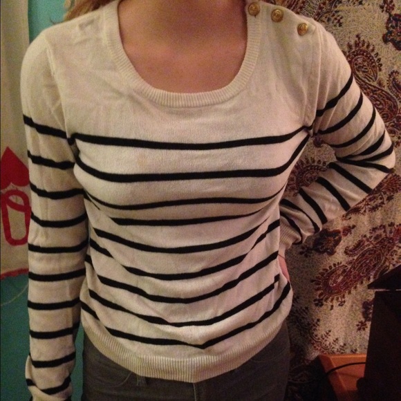 Sweater - Picture 1 of 1