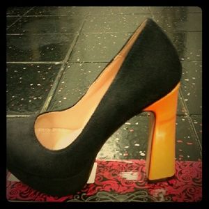 ADD A POP TO YOUR OUTFIT!