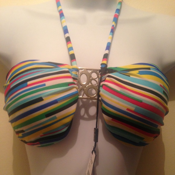 Bikini - Picture 2 of 4