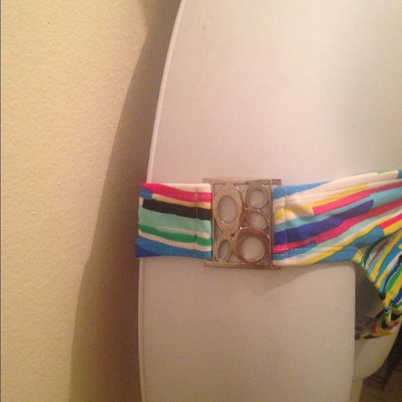 Bikini - Picture 3 of 4