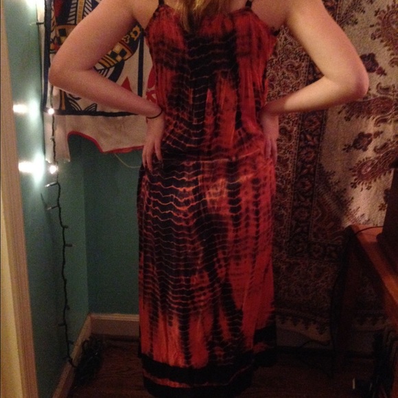 Dress - Picture 3 of 3