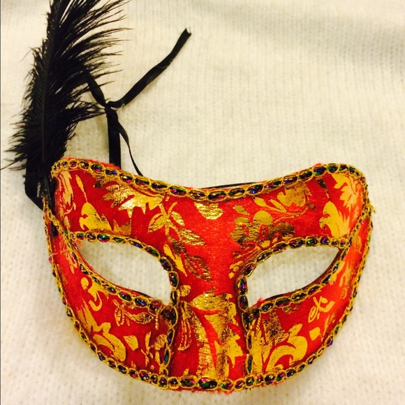 Mask - Picture 2 of 3