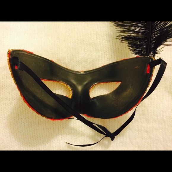 Mask - Picture 3 of 3