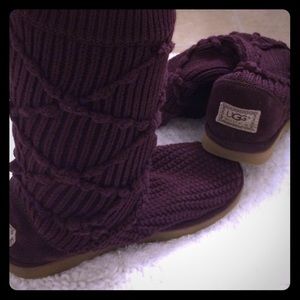 purple knit UGG boots size 7.