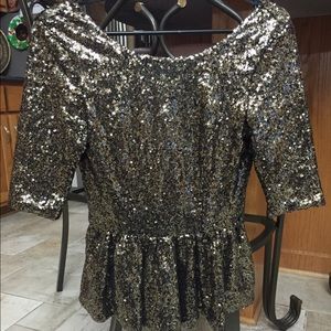 Sparkly Gold Peplum Top!