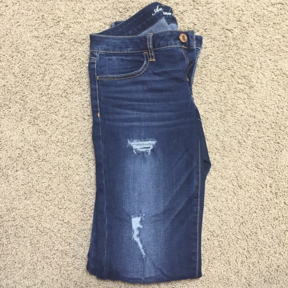 Distressed American Eagle skinny jeans