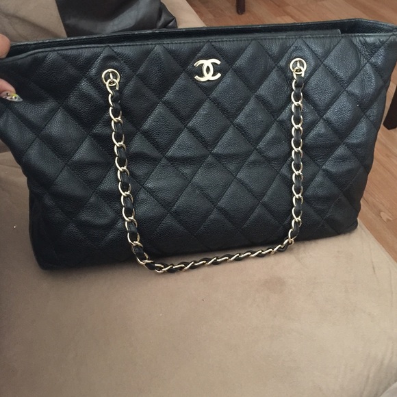 Chanel hand bag 100 percent authentic no box - Picture 1 of 4