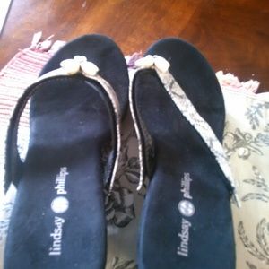 Flip flops with interchangeable straps