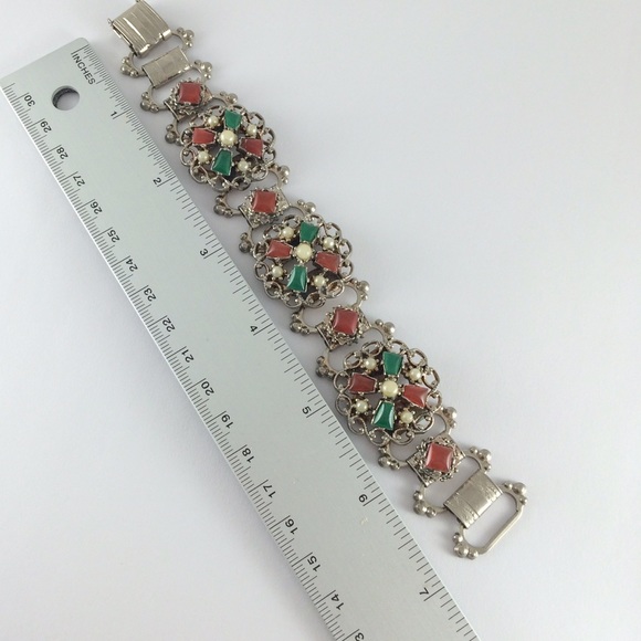Vintage Green & Red Stone Pearl Bracelet - Picture 4 of 4