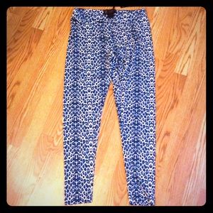 By:KK Kardashian leggings leopard print FIRM PRICE
