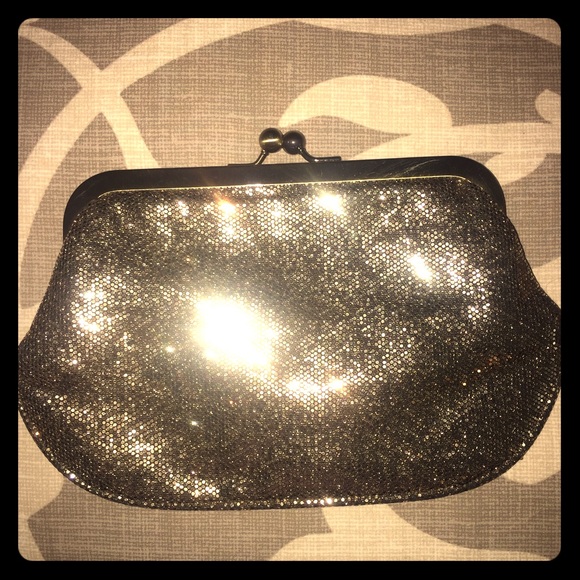 Gold clutch