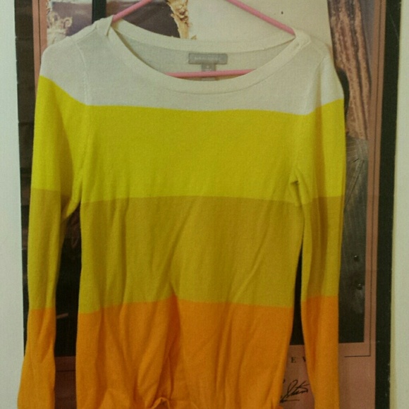 Light long sleeve top