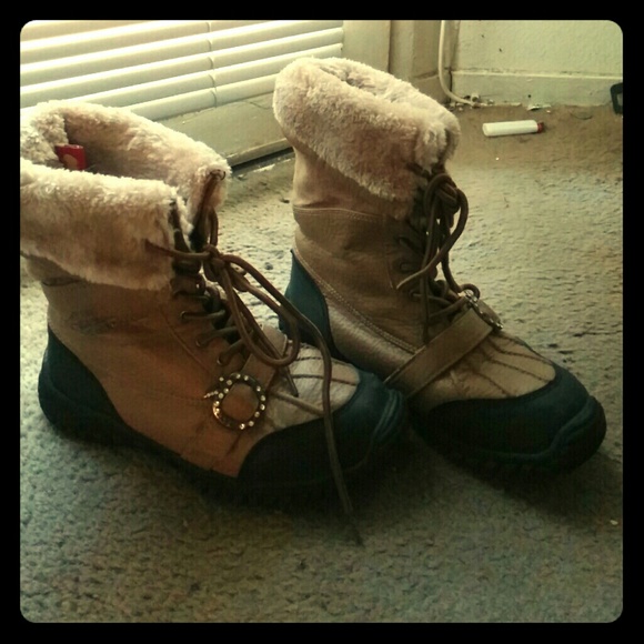 Shoes shipping $4.99