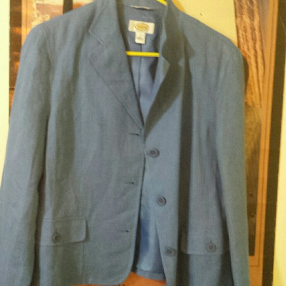 Nice versatile blazer you can dress it up or casua