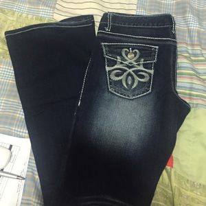 Like new Maurice's premium denim jeans