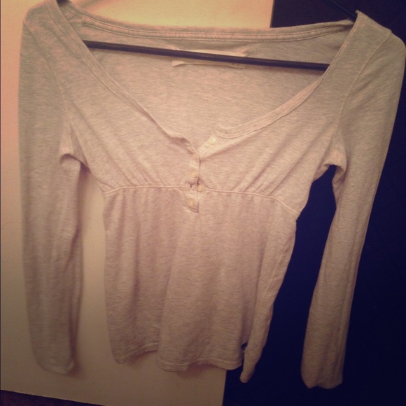 Abercrombie grey baby doll shirt