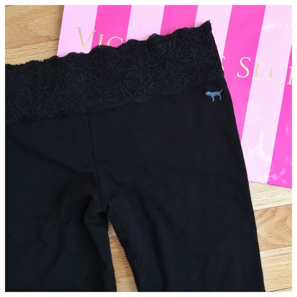 Victoria's Secret Pants - Black Victoria's Secret PINK Leggings