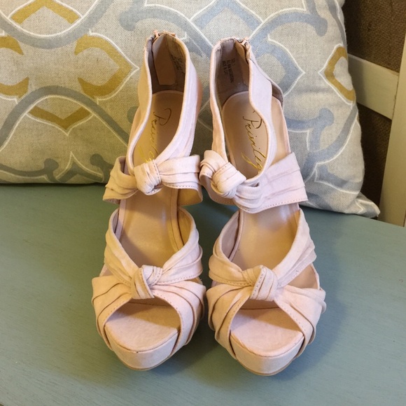 NWOB Just Fab "Mason" Heels in Blush - Picture 2 of 4