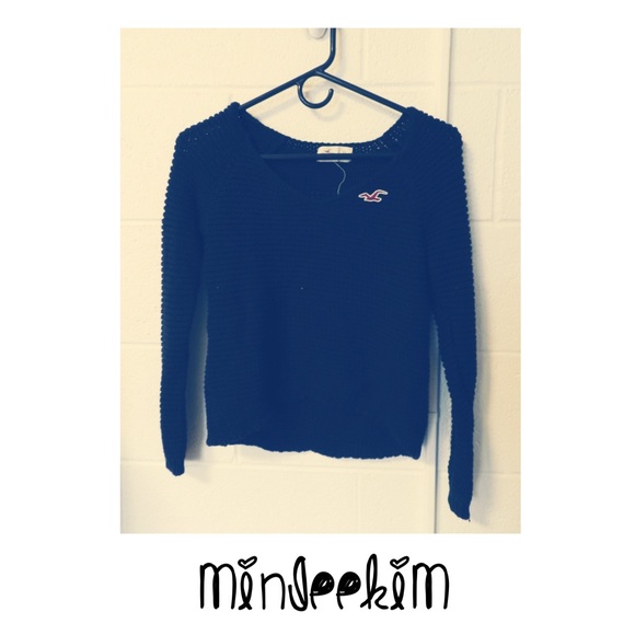Hollister sweater