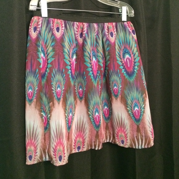 Bright skirt !