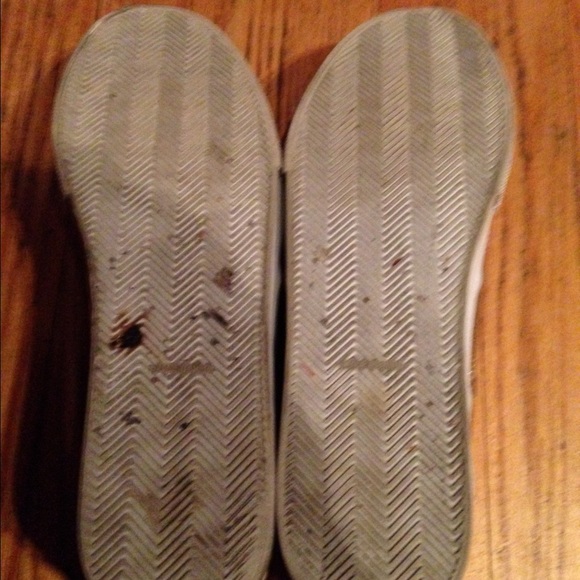 🎉Sale Today Only 🎉Metallic Gold Studded Sneakers - Picture 3 of 4