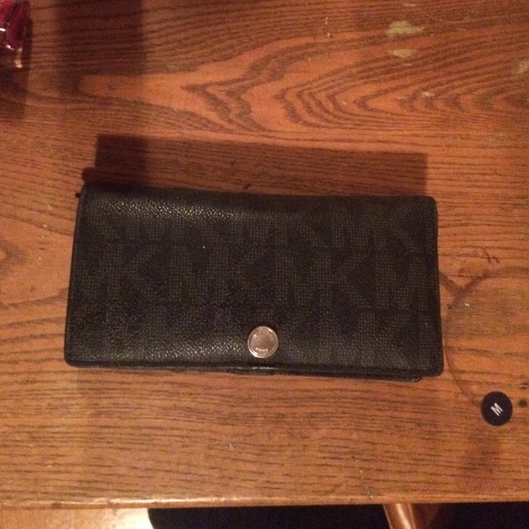 Michael Kors wallet