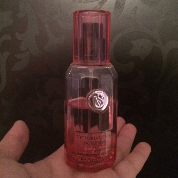 Victoria Secret bombshell