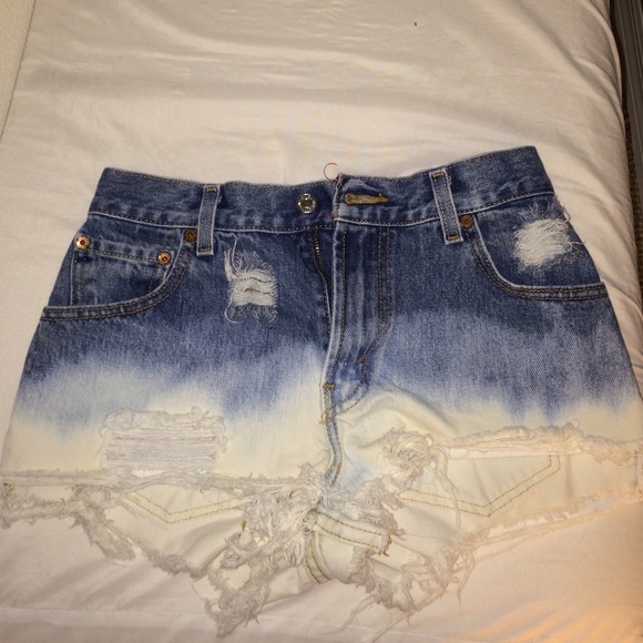 Levi's Pants - Levi's high waisted ripped ombrè shorts