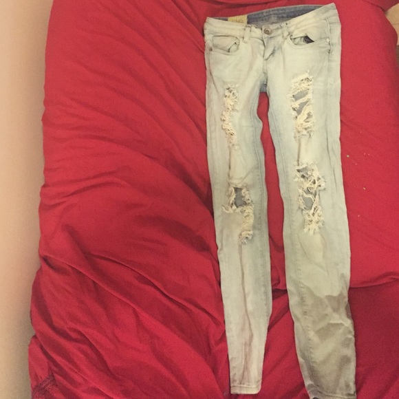 Light ripped denim