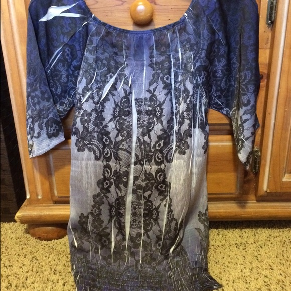 Blue top - Picture 3 of 3