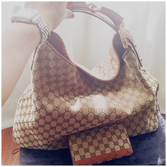 BUNDLE Deal: Gucci Bag with matching wallet