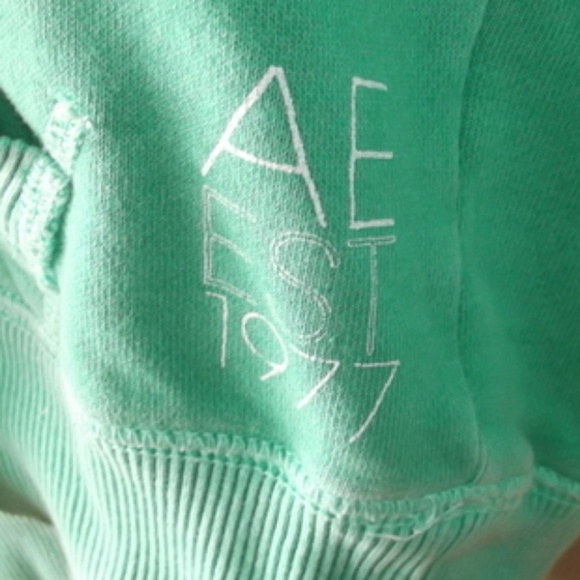 Green American eagle hoodie! - Picture 2 of 4