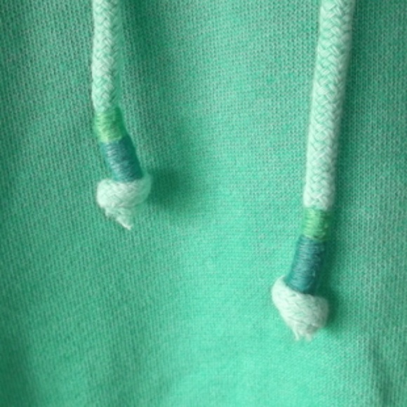 Green American eagle hoodie! - Picture 3 of 4