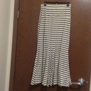 Stripped mermaid style maxi skirt