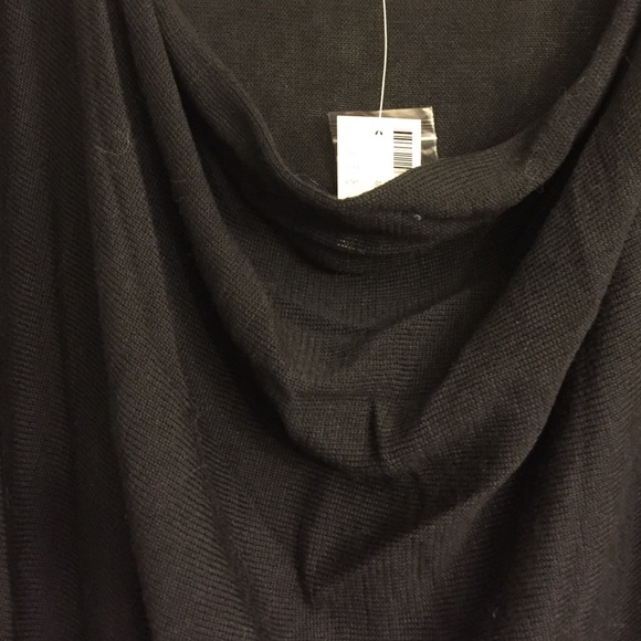 ✂️5/30 SALE! Classic black sweater 22/24 - Picture 3 of 3
