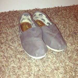 Grey TOMS
