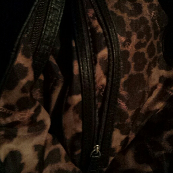 B. Makowsky - Picture 3 of 4