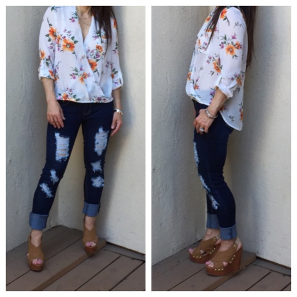 Faux wrap chiffon top - Picture 2 of 4