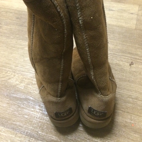 DO NOT BUY RESERVED @jchansky Tall chestnut Uggs