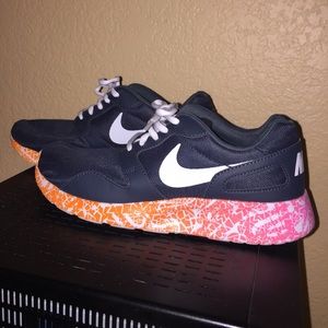 Nikes, BRAND NEW