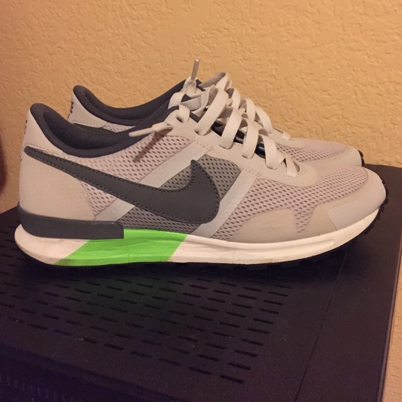 Nike