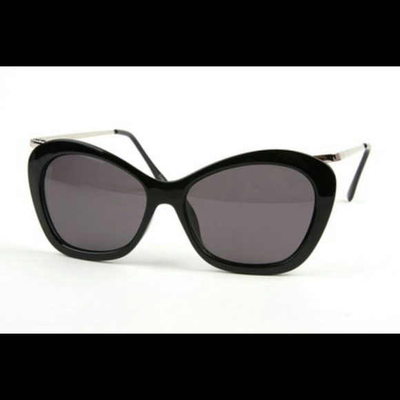 Black Cat Eye Sunglasses With Metallic