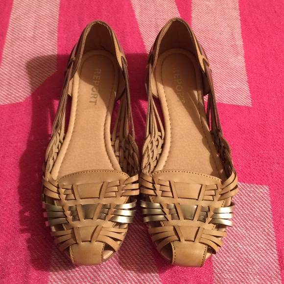 Report sandals
