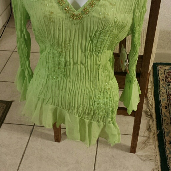 KAELYN-MAX  mint green top size L & XL - Picture 4 of 4