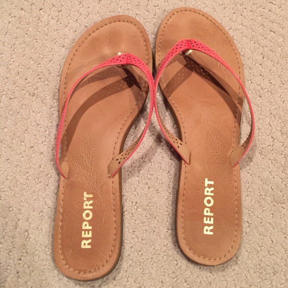 REPORT size 9 coral flip flops