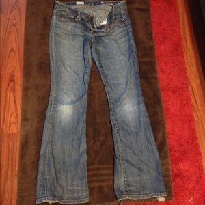 Gap jeans lightly distressed