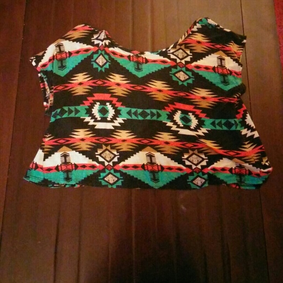 Open back tribal short sleeve shirt - Picture 1 of 2