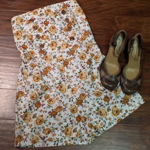 πHPππΊ FLIRTY STRAPLESS SHORTS ROMPERπΊPOETRY - Picture 3 of 4