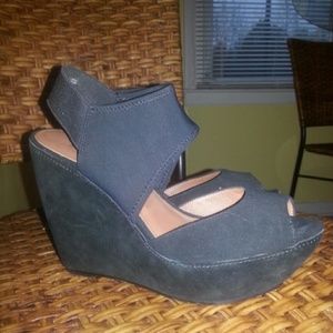 Donald Pliner Black Wedge Heels